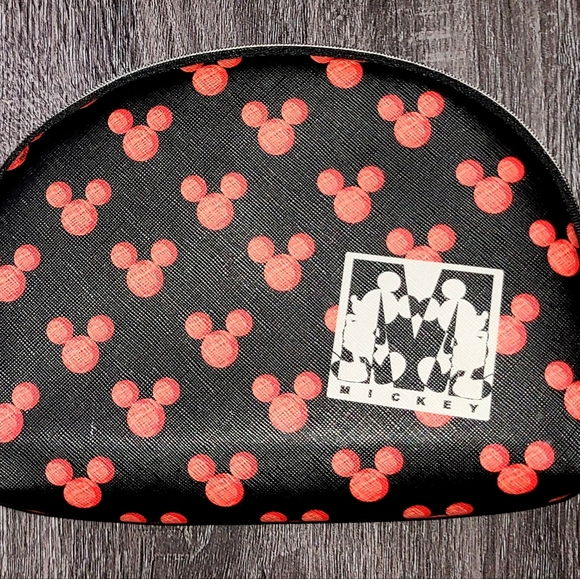 DISNEY MICKEY MOUSE EARS RED & BLACK ZIP POUCH MAKEUP TRAVEL BAG - Picture 1 of 6